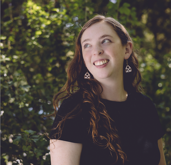 headshot of anya wells