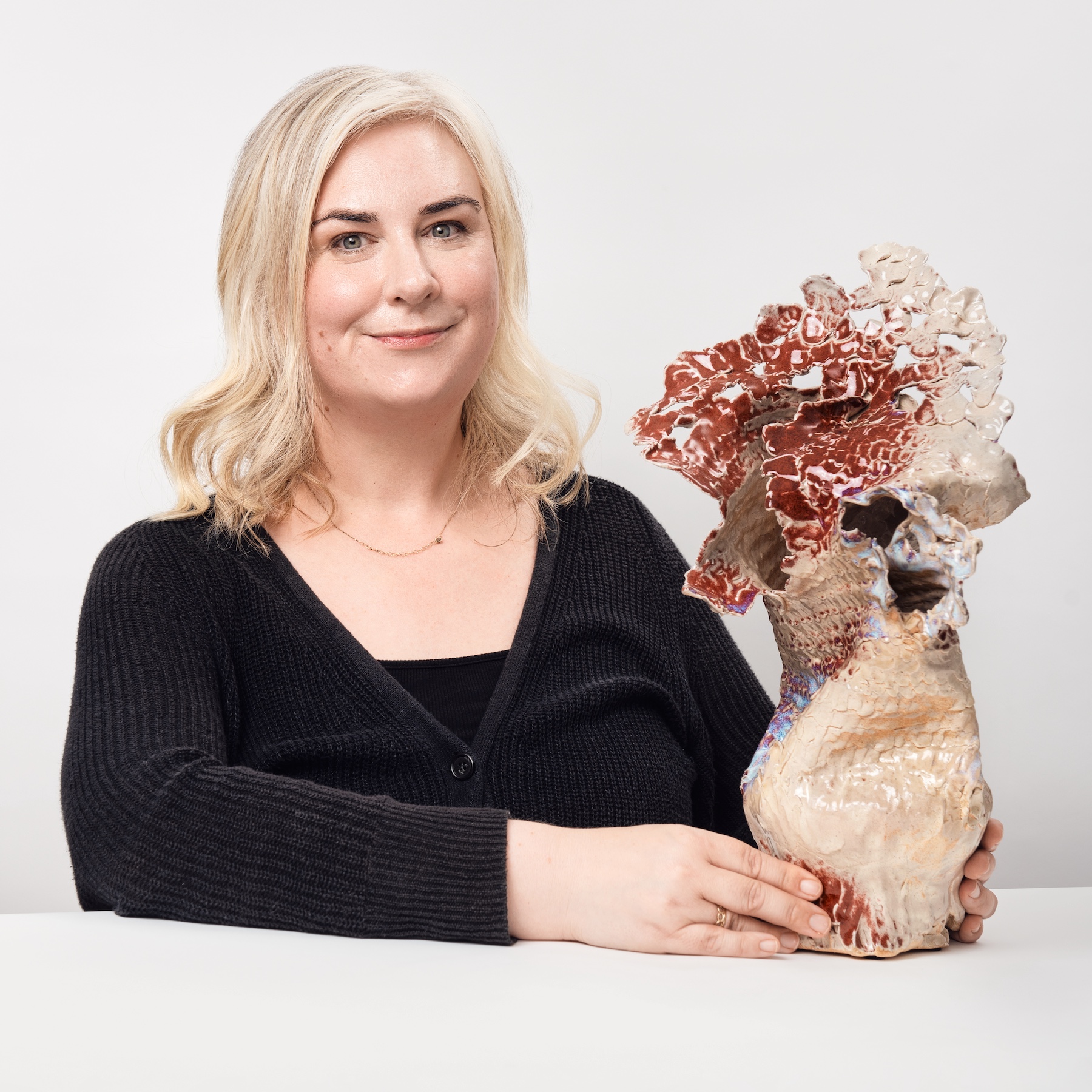 headshot of carolyn hansen