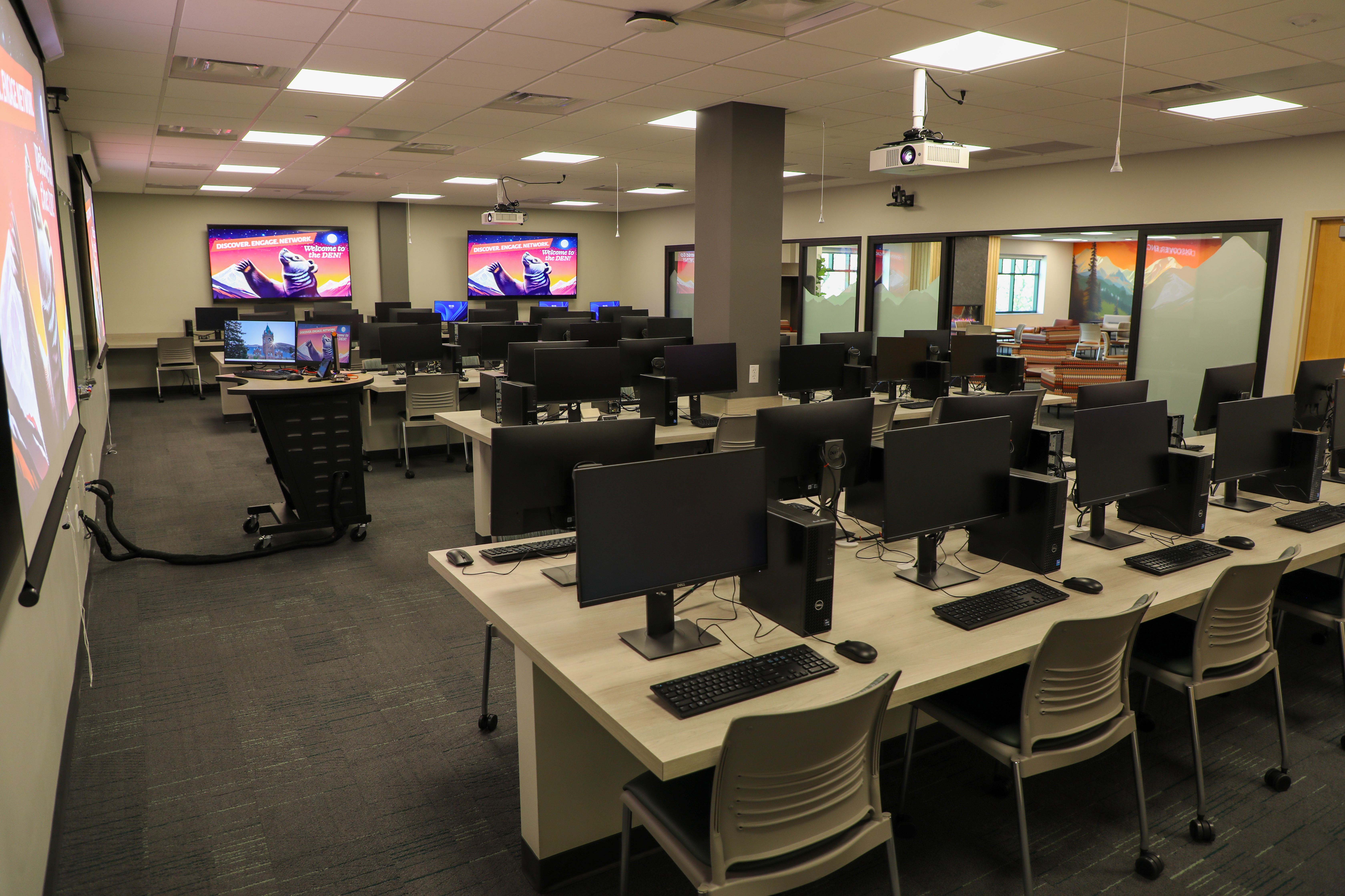 Computer classroom, located in The DEN.
