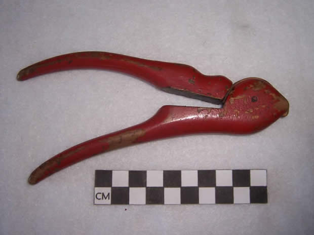 wooden needle puller
