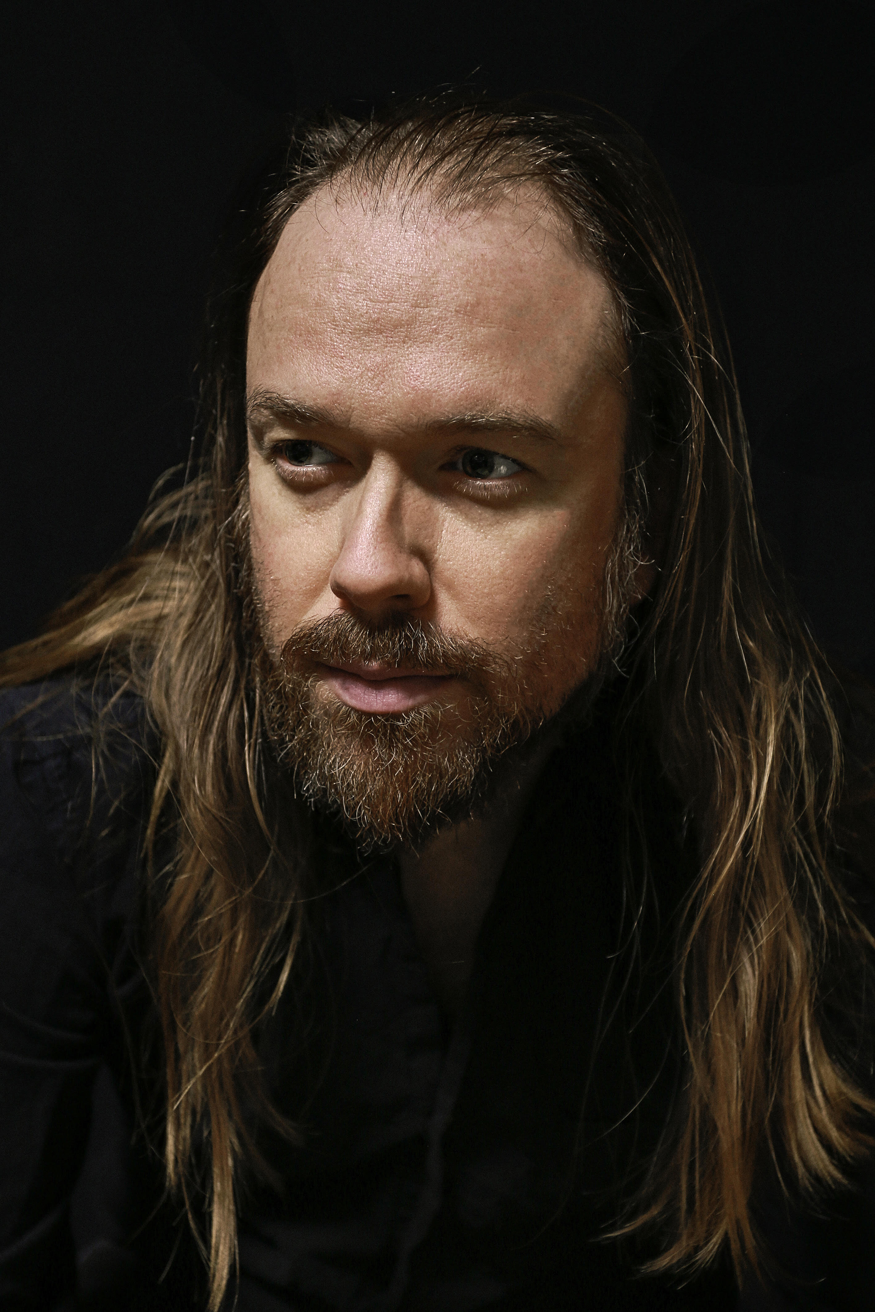 Max Loskutoff author photo