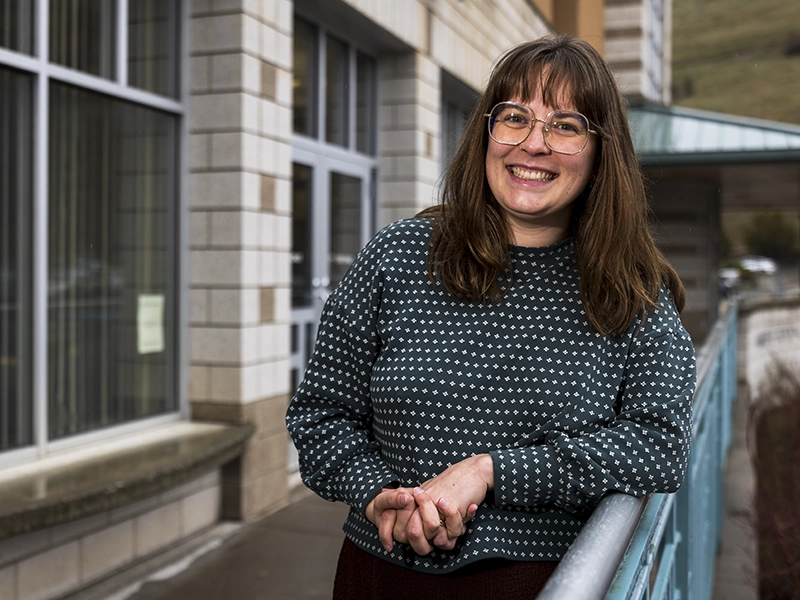 Amanda Wikoff Headshot