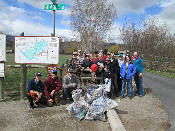 River cleanup group photo