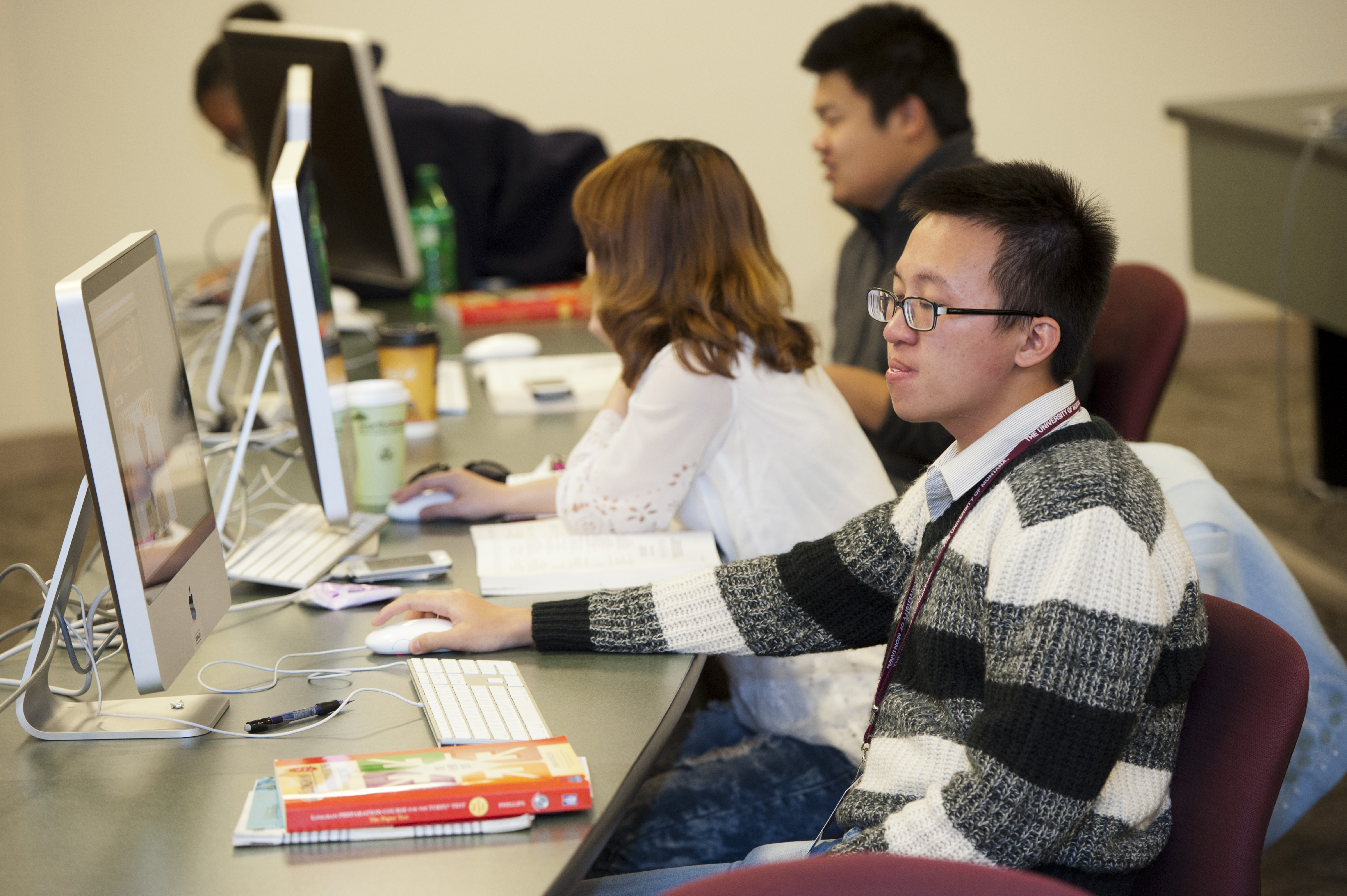 Student in a computer lab