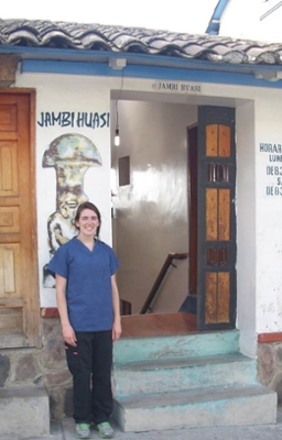 GPH student at clinic in Quito