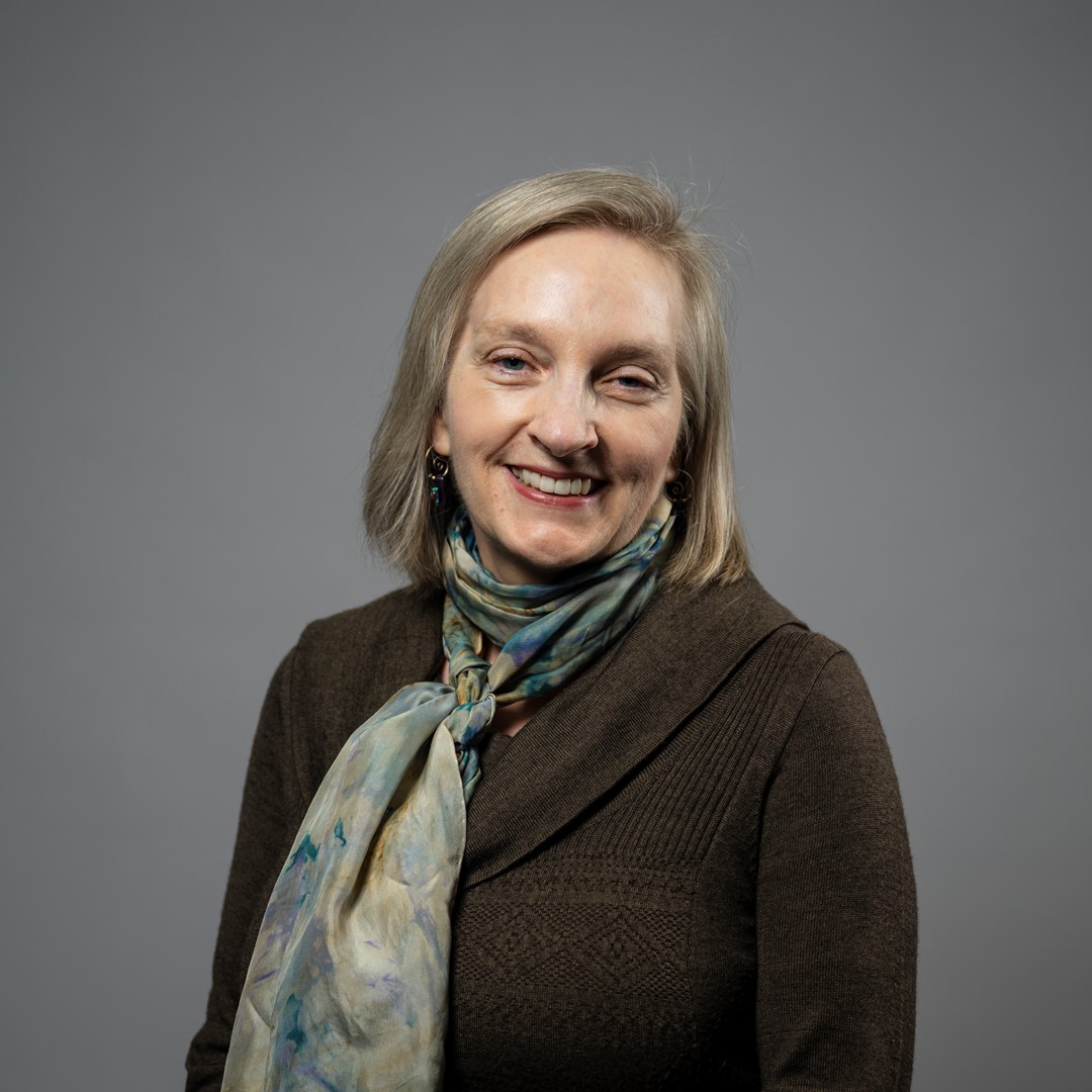 Headshot: Bonnie Tucker