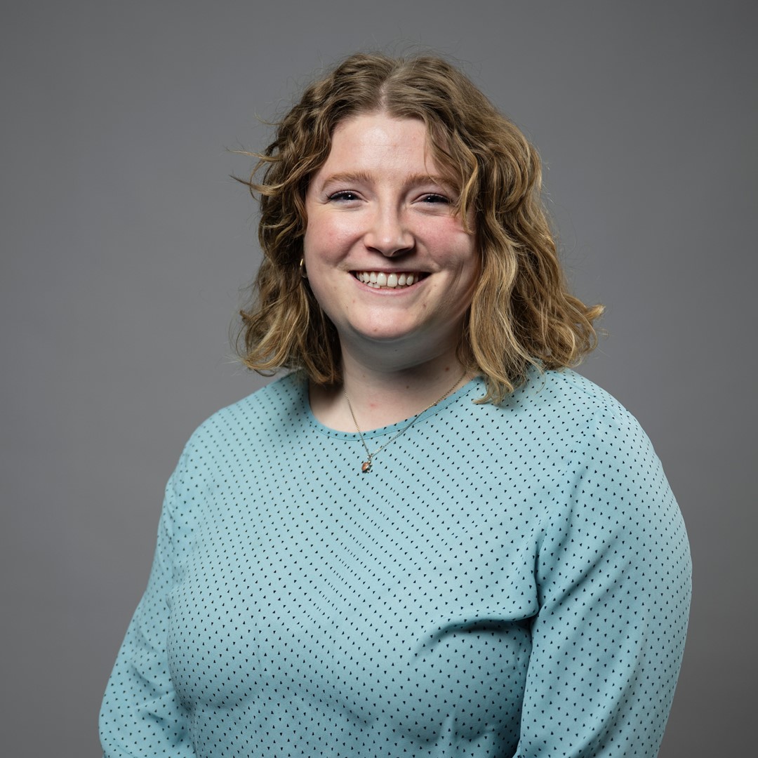 Headshot: Hayley Burton