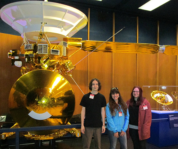 students at jet propulsion lab