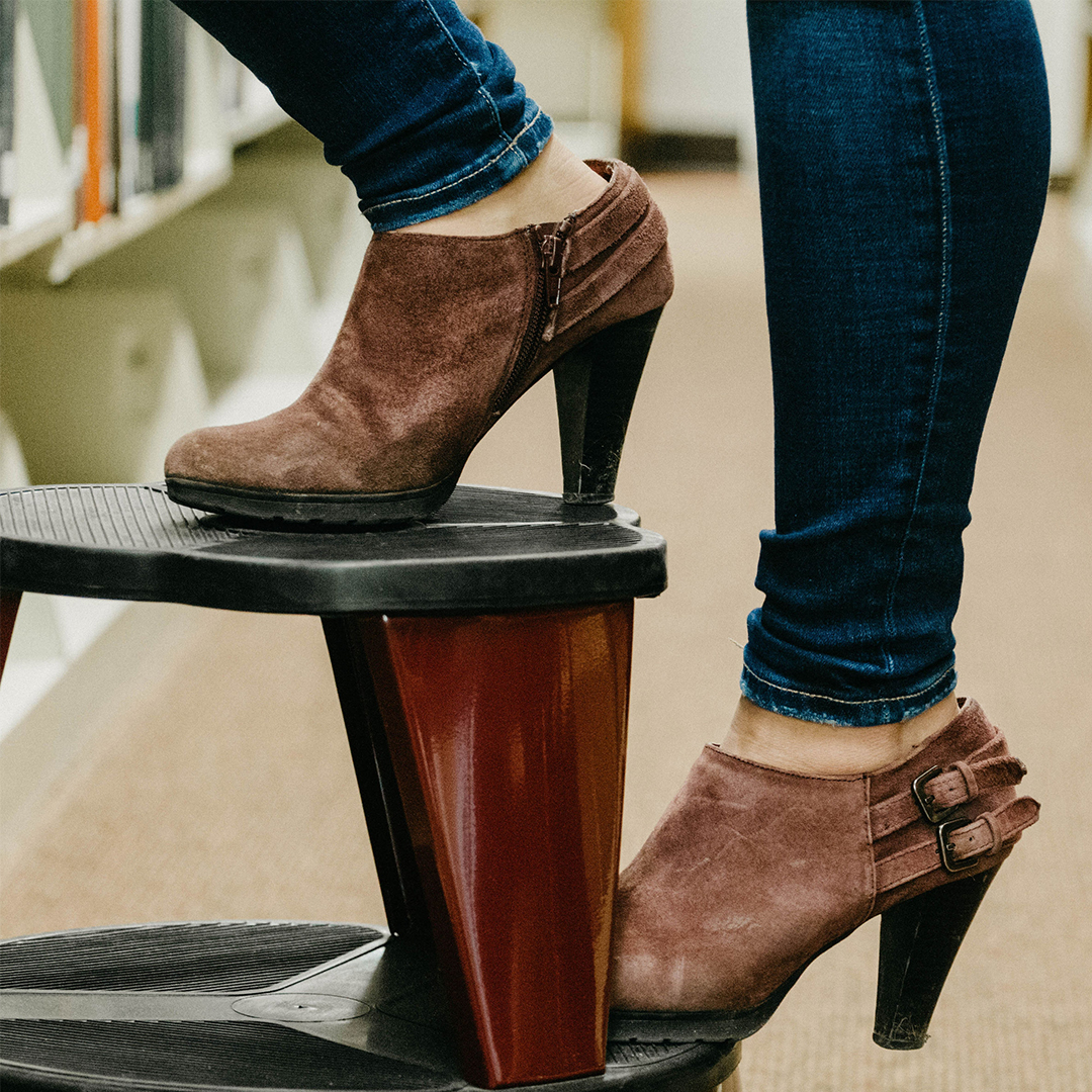Library step stool