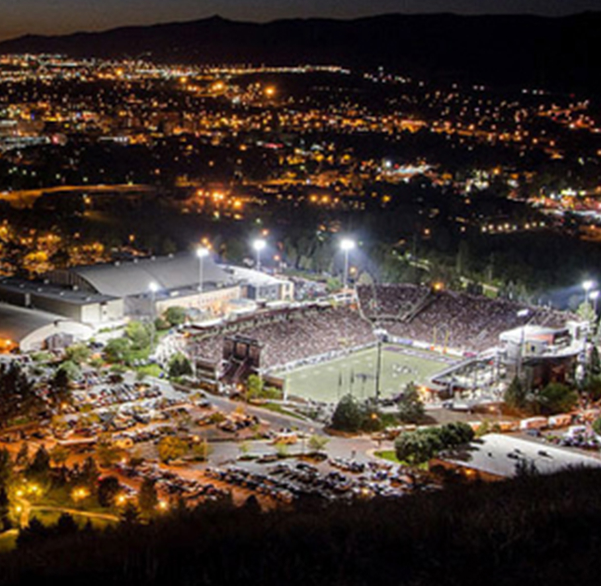 Overhead shot of Washington Grizzly stadium at night