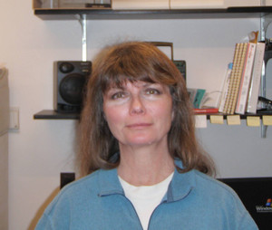 Dr. Andrea Stierle headshot in a University of Montana laboratory