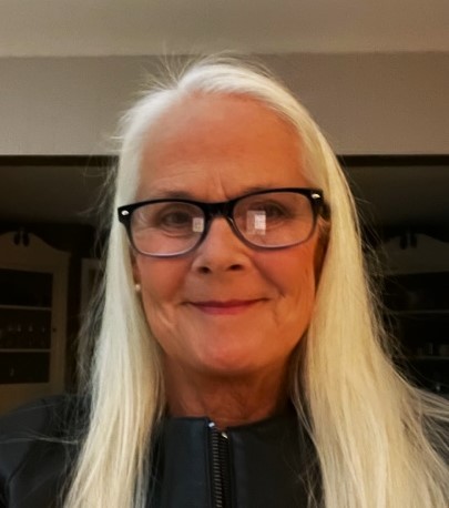 Anne Caprez headshot