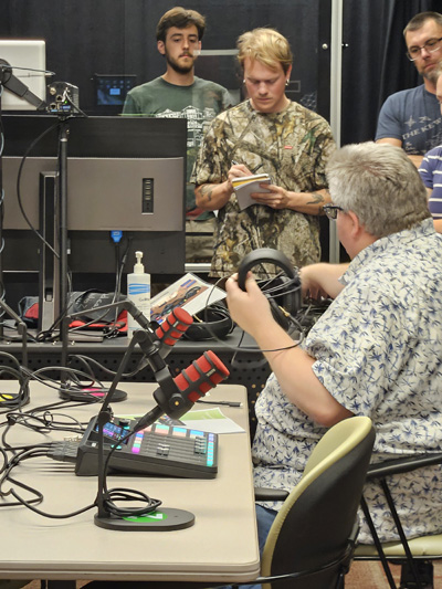 UM students learn audio equipment. 