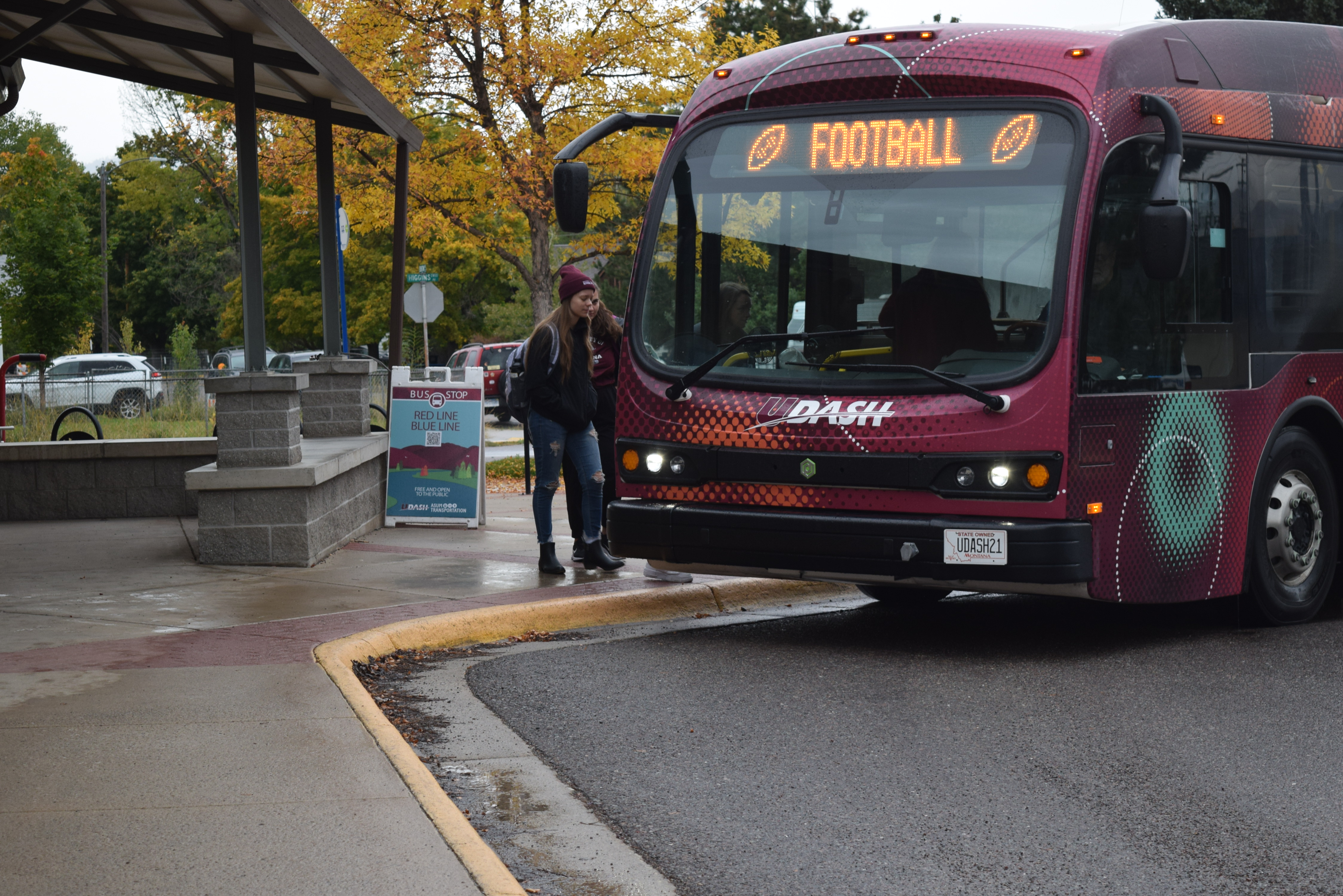 UDASH football shuttle pulling into Lewis and Clark transfer center