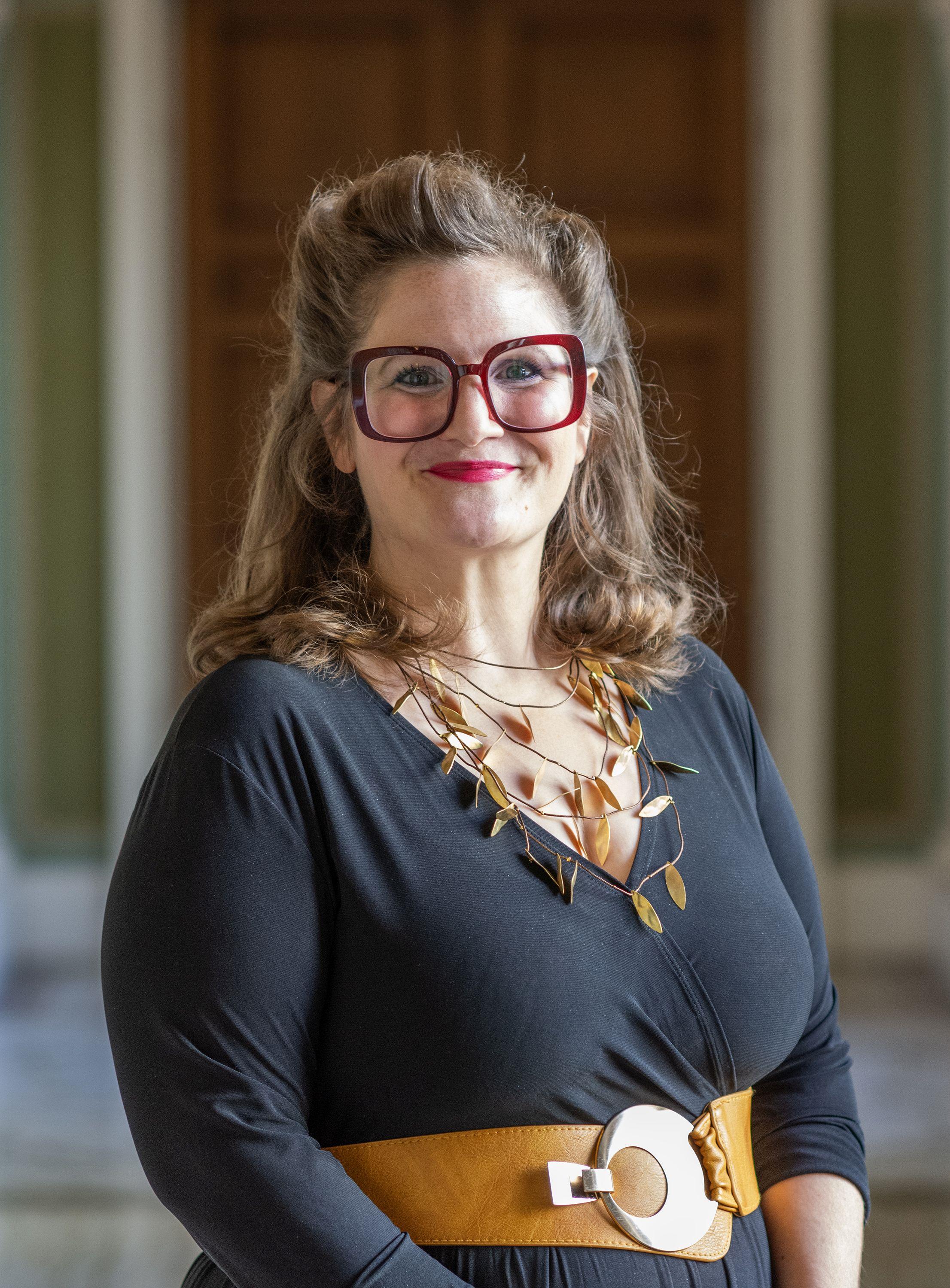 A portrait of Stephanie Stillo.